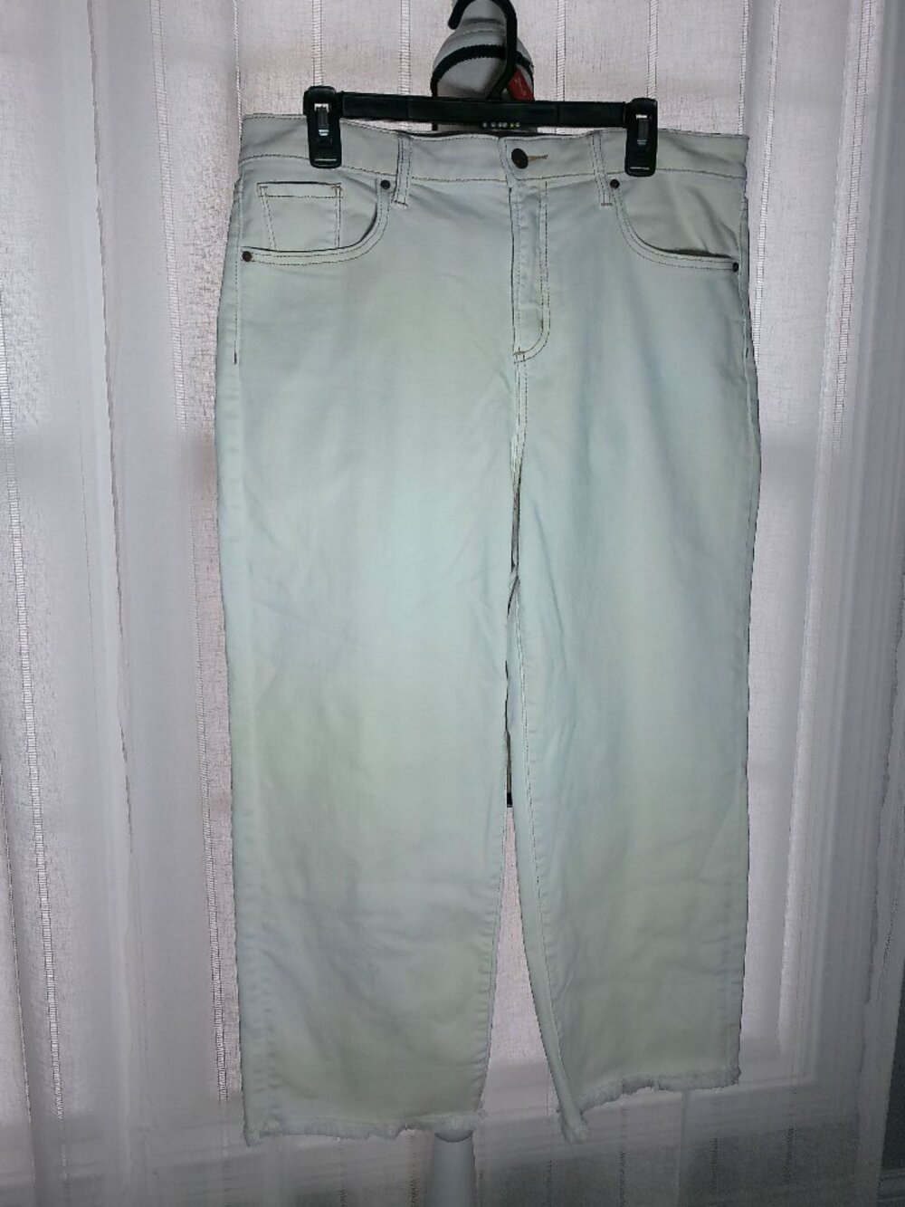 CHICO'S 5 Pocket Button Zip High Rise Straight Leg Crop Cream Pants NWOT M - Picture 2 of 10
